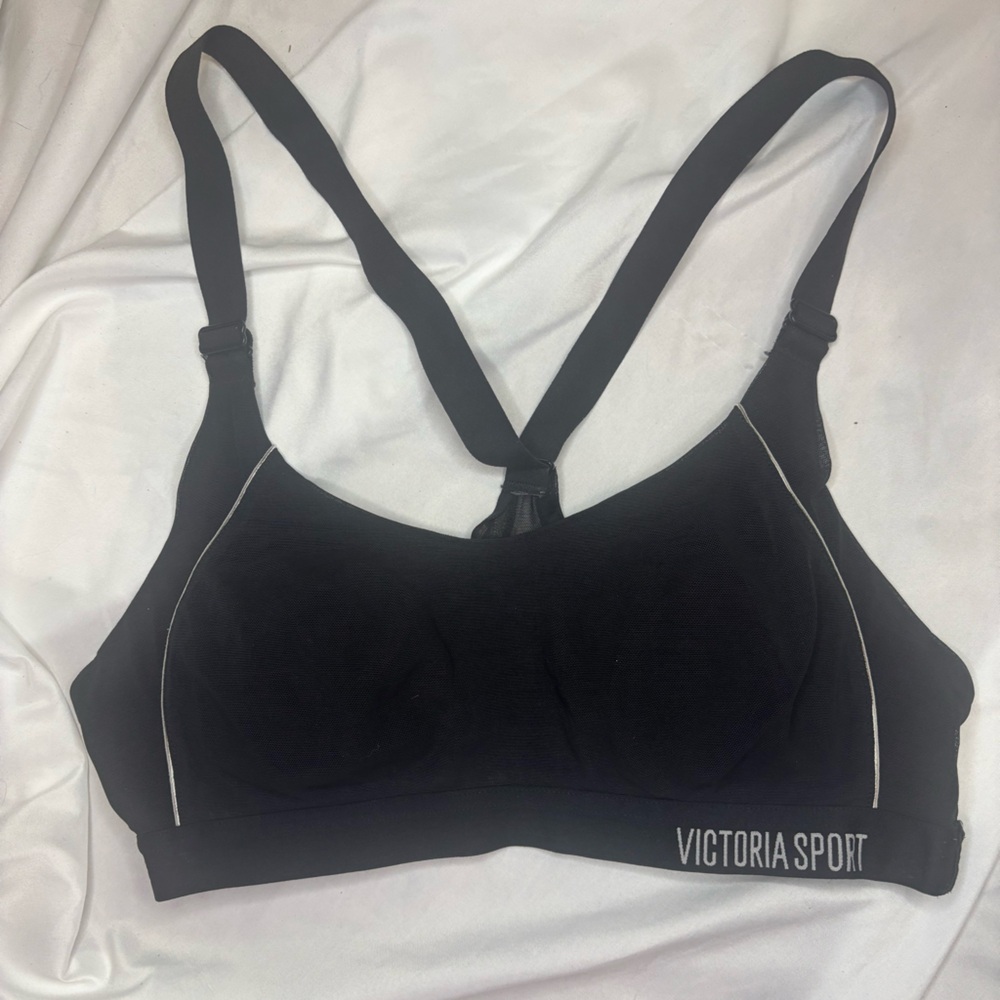 Black Sports Bra Victoria’s Secret sport white edges no size tag maybe small